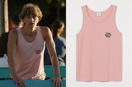 THE SUMMER I TURNED PRETTY : Jeremiah’s pink tank top in S1E06