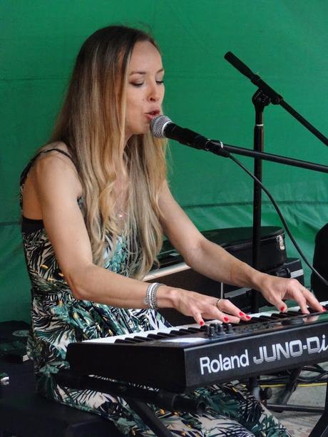 Maryon Corbelli lors de la Fête de la Musique à La Glycine, Guingamp, le 18 juin 2022.