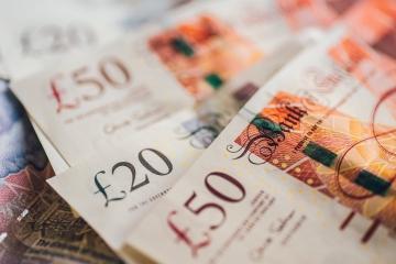 La Banque d'Angleterre émet un avertissement sur les billets de 20 £ et 50 £