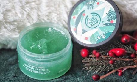 gommage-corps-jasmin-dhiver-thebodyshop