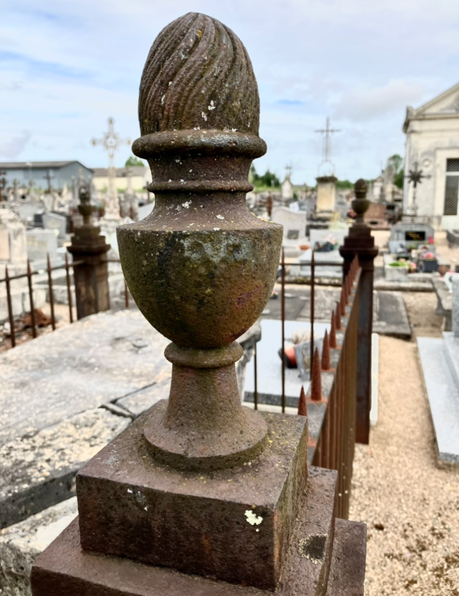 Fondation du Patrimoine : La tombe d’un officier napoléonien à Selles- sur- cher.