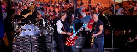 Glastonbury 2022 : Paul McCartney fait venir Dave Grohl pendant son concert en tête d'affiche