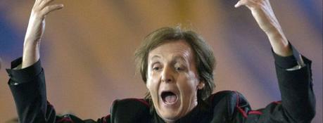 Paul McCartney a enflammé Glastonbury avec l’un des sets les plus emblématiques des 50 ans d’histoire du festival hier soir. Paul McCartney a enflammé Glastonbury avec l'un des sets les plus emblématiques des 50 ans d'histoire du festival hier soir.