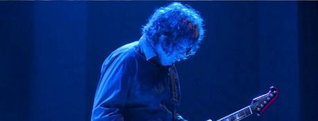 Gary Moore se rappelle s’être ridiculisé devant George Harrison.