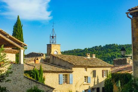 Le village d'Ansouis autour d'Aix-en-Provence © French Moments