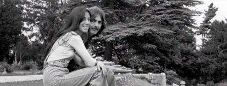 Olivia, la femme de George Harrison, n’a jamais eu l’impression d’être éclipsée par sa passion pour la musique : ” Je n’en ai jamais été jalouse “.