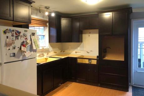 before kitchen 2 L’été apporte le bon moment pour améliorer votre cuisine ou votre salle de bain