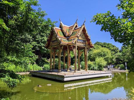 Fernostreise im West-Park München —24 Bilder / 24 photos  — Le parc munichois  de l'ouest est plus à l'est qu'on ne croit