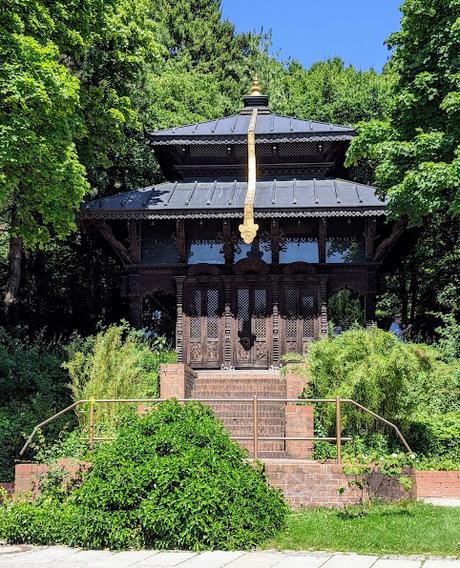 Fernostreise im West-Park München —24 Bilder / 24 photos  — Le parc munichois  de l'ouest est plus à l'est qu'on ne croit