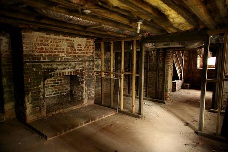 La maison Taylor-Whittle a 231 ans et est restée vacante pendant plus d’une décennie.  – Le Virginian-Pilot