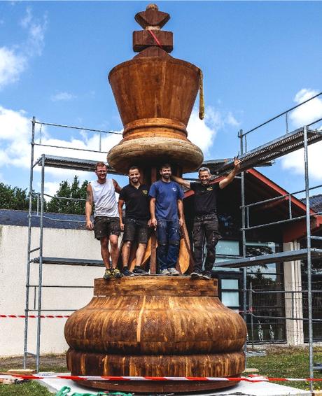 Près de Nantes, ils ont fabriqué la pièce d'échecs la plus haute du monde