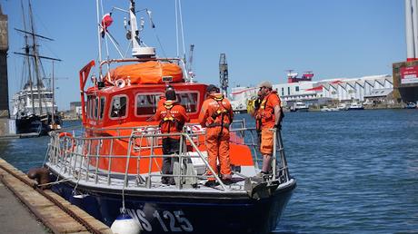 à la hune, à la deux...