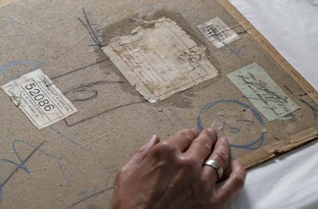 L’autoportrait de Vincent Van Gogh découvert par les National Galleries of Scotland Le dos de la tête d'une paysanne