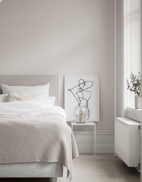 deco gris clair tableau abstrait moderne élégant lit double