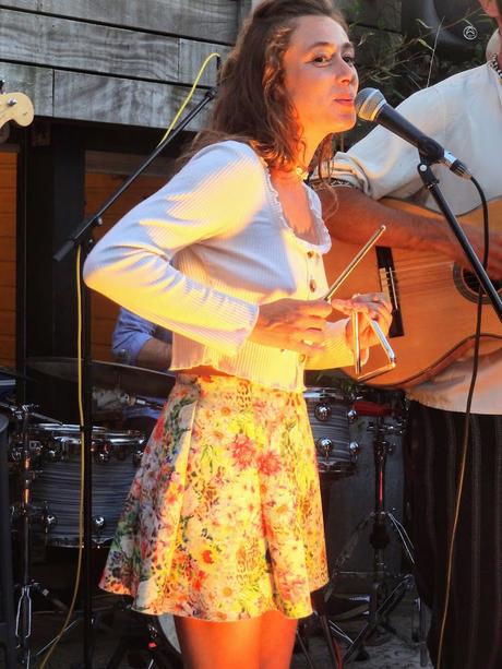 Eline Eole et Cajù aux Cochons Flingueurs, Saint-Quay-Portrieux, le 12 juillet 2022