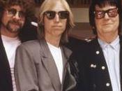 C’est ainsi George Harrison, Dylan, Petty, Jeff Lynne Orbison formé Travelling Wilburys.