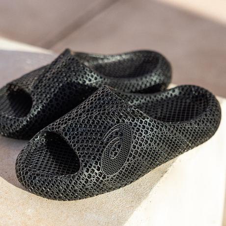 ASICS innove avec sa nouvelle slide imprimée en 3D ASICS innove avec sa nouvelle slide imprimée en 3D