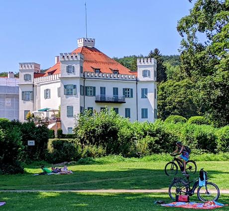 Wanderung in Possehofen unter der Sonne von Sisi —38 Bilder / 38 photos — Promenade à Possenhofen sous le soleil de Sissi