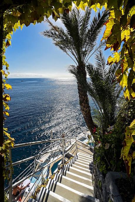 Miramalfi-Hotel-Amalfi-Spiaggia-Piscina-Pool-Beach-Scalinata