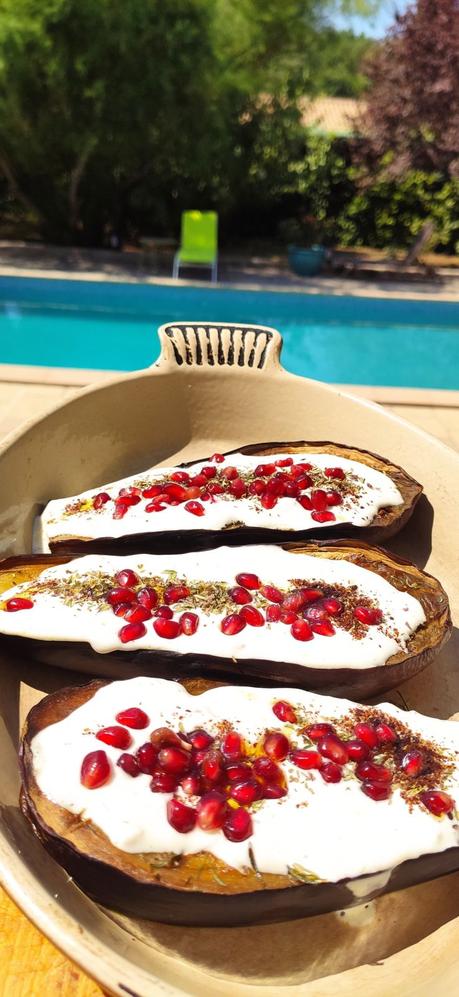 Aubergines sauce blanche et grenade d'Ottolenghi