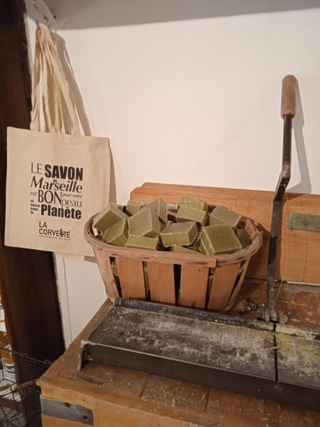 La Corvette : Savonnerie Artisanale Marseillaise depuis 1894 ! La Corvette : Savonnerie Artisanale Marseillaise depuis 1894 !