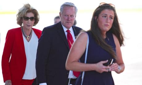 9 Vies ou 9 Trajets Vers La Chute Finale ? 9 Vies ou 9 Trajets Vers La Chute Finale ?