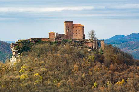 Trifels © N-nrg - licence [CC BY-SA 4.0] from Wikimedia Commons