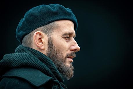 Premières images officielles pour L'Abbé Pierre de Frédéric Tellier