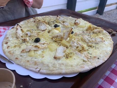 Débuts de vacances autour d’une pizza