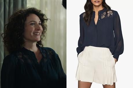 ICI TOUT COMMENCE : la blouse bleu marine de Clotilde dans l’épisode 461