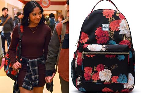Never have I ever : Devi’s floral vintage backpack in S3E01