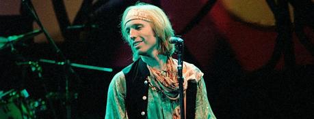 Tom Petty a déclaré qu’il était “embarrassant” d’être ami avec George Harrison et Bob Dylan