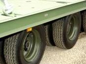 homme kilos emmené plage dans camion plate-forme