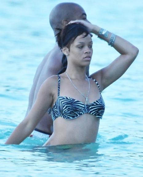 Rihanna en bikini