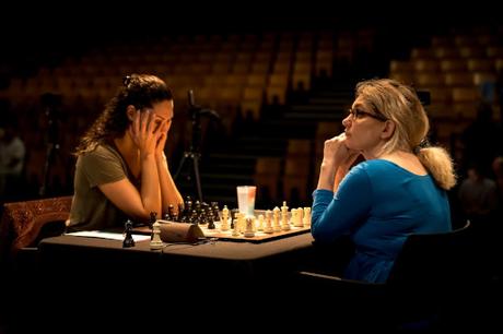 Nationaux d'échecs : Bacrot résiste à Moussard et Skripchenko bat Benmesbah