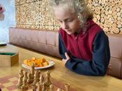 Albi. enfants joueurs aussi devant l’échiquier