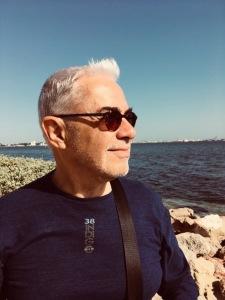 Radu Bata – Le baiser du papillon – Qui couche avec ses anges gardiens sera éléphant sans défense dans l’au-delà