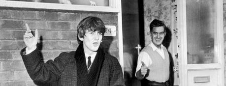 Paul McCartney a déclaré que le père de George Harrison était un héros de l'école parce qu'il avait frappé un enseignant.