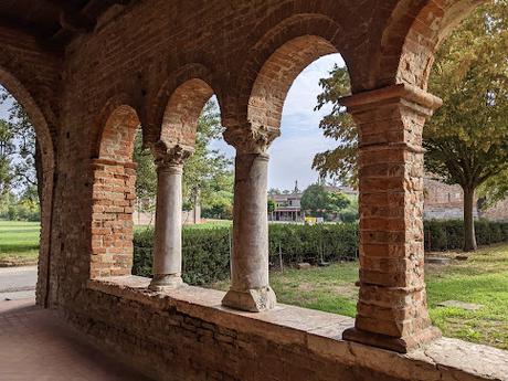 Abbaye romane de Pomposa en Romagne — Reportage photographique —  30 photos