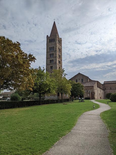 Abbaye romane de Pomposa en Romagne — Reportage photographique —  30 photos