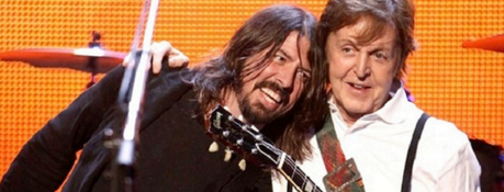 Les Fab Four accompagnent Grohl depuis son enfance et continuent de rythmer sa vie de la même façon magique qu'ils l'ont fait quand il était jeune. Pour la plupart d'entre nous, les Beatles ont eu une influence omniprésente sur nos vies, et ce premier moment d'endoctrinement s'est produit à un si jeune âge qu'aucun souvenir n'existe, mais Grohl s'en souvient comme si c'était hier