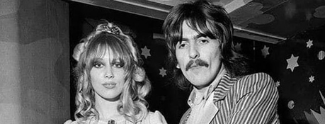 George Harrison et sa femme Pattie Boyd à la boutique The Apple par Terry O'neill, 5 décembre 1967.