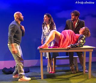 Gazon maudit mis en scène par Hélène Zidi au Théâtre du Roi René (Avignon 2022)