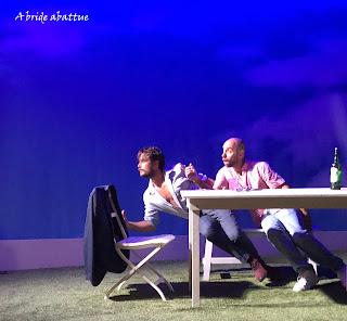 Gazon maudit mis en scène par Hélène Zidi au Théâtre du Roi René (Avignon 2022)