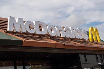 McDonald's ajoute cinq éléments au menu AUJOURD'HUI - y compris des pépites épicées