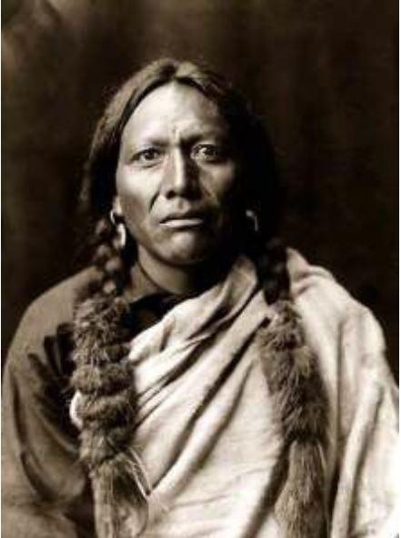 Pourquoi les Amérindiens gardaient leurs cheveux longs