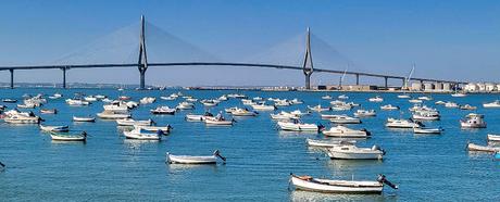 Le port de Cadix. Pas mal pour un appareil qui tient dans la paume de la  main