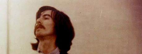 Écoutez la guitare isolée de George Harrison sur la chanson des Beatles “I Me Mine”.