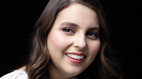 Beanie Feldstein au casting du premier long-métrage d'Ethan Coen ?