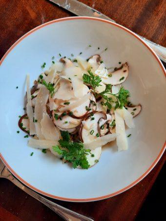 Salade de champignons bruns © P. Faus